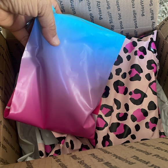 BOX OF STUFFS - NEW and thrifted items - Picture 7 of 9